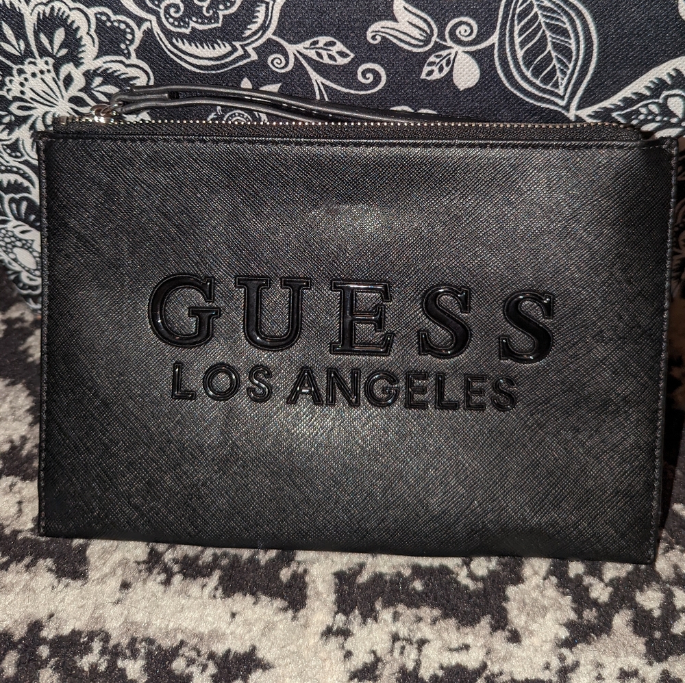 Guess Wristlet